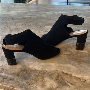 Elegant Black Heeled Sandals